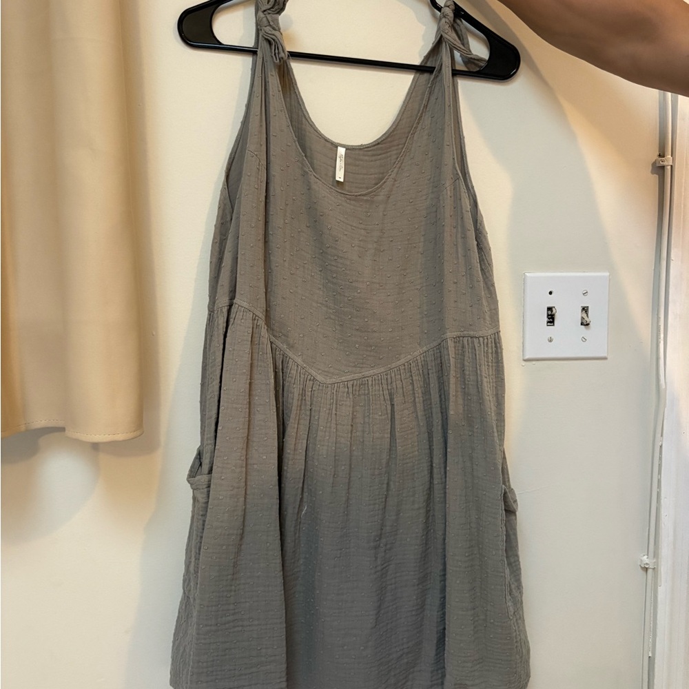 Rylee + Cru Gray Sleeveless Dress